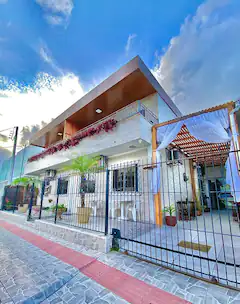 adf64165-4ac5-46ba-8816-779d81717959